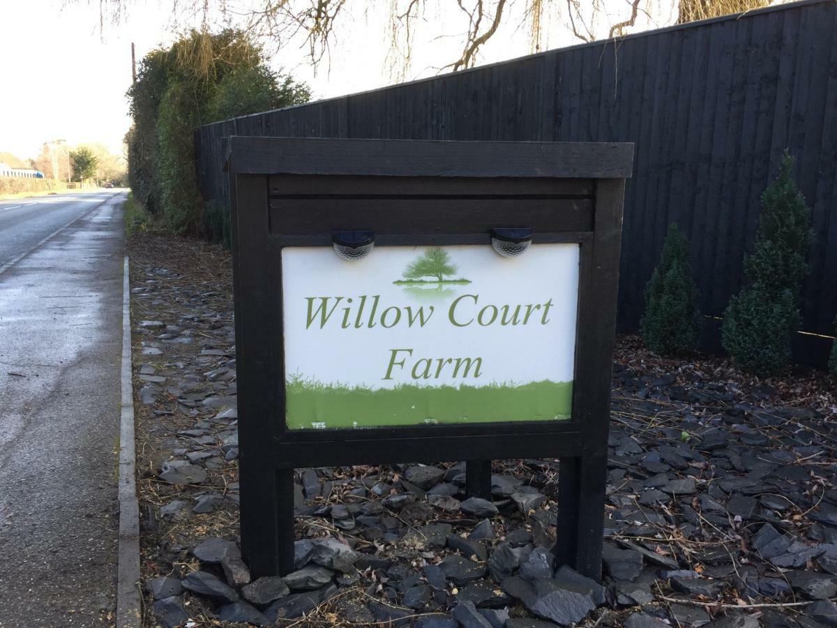 Willow Court Farm Studio South & Petting Farm, 8 Mins From Legoland & Windsor, 15 Mins From Lapland Uk 外观 照片
